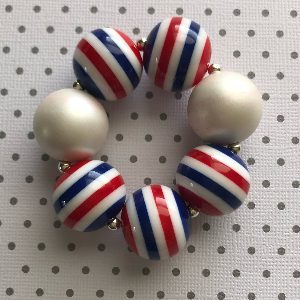 NWT Little girls Red white & blue chunky bubblegum bead bracelet